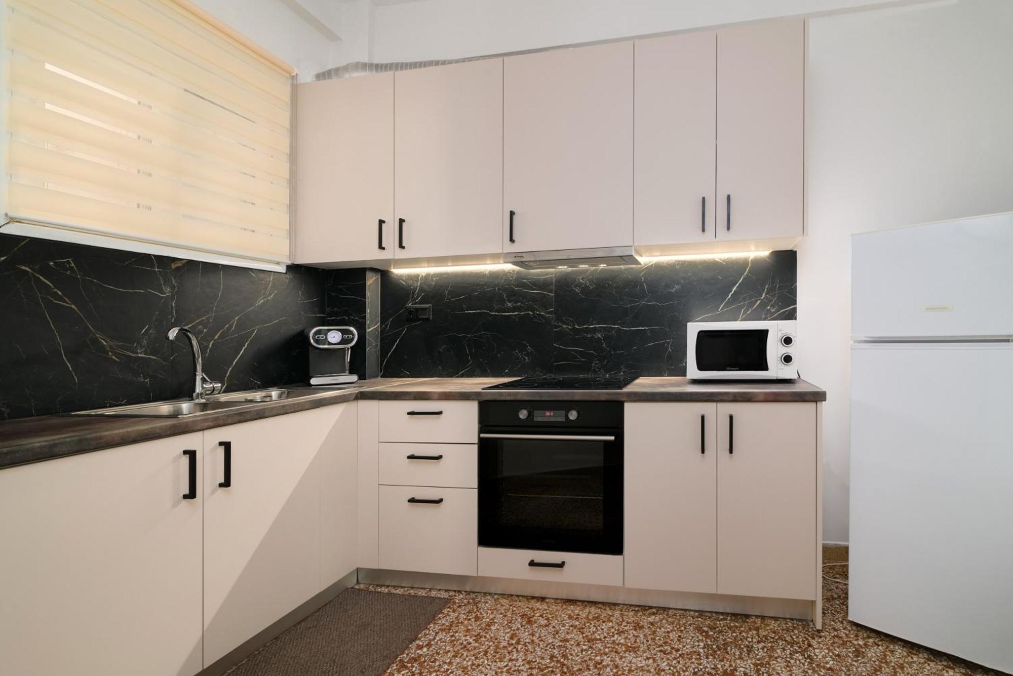 Venias Two-Bedroom Apartment Kallimarmaro And Zappeio Area Atena Exterior foto
